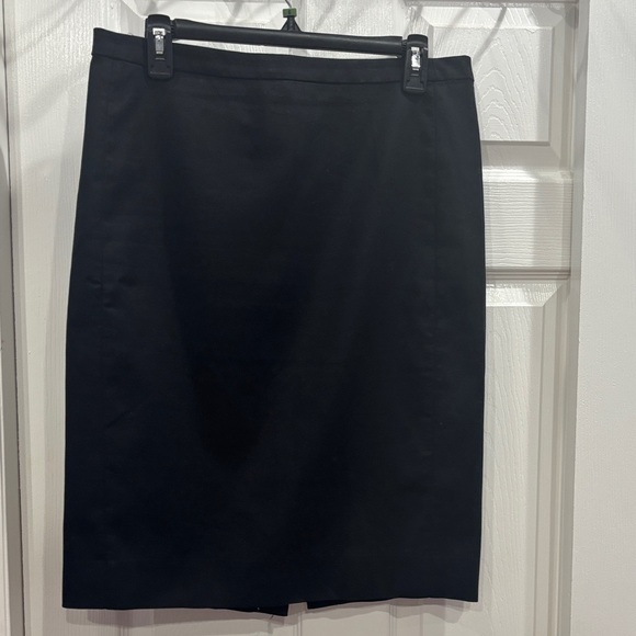 J. Crew Dresses & Skirts - J. Crew Elegant Black Pencil Skirt